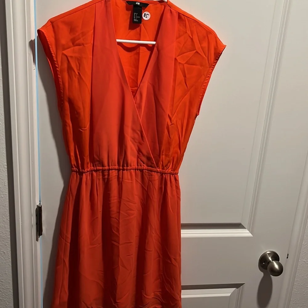 Dresses - Picture 5 of 12